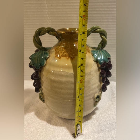 Vintage Majolica pottery grapevine, two handle ceramic jug - Picture 6 of 8